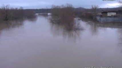 Река Тунджа край Елхово достигна ниво 420см