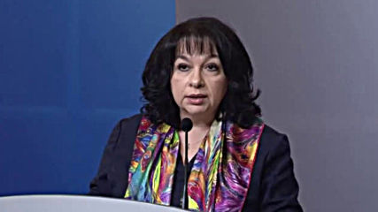 Петкова: Правителството преговаря с „Газпром“ за цената на газа