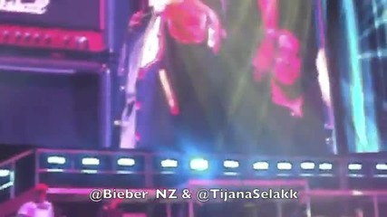 Justin Bieber & Chris Brown пеят "look at me now" в Сидни