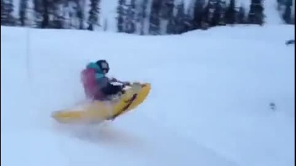 Каяк на сняг
