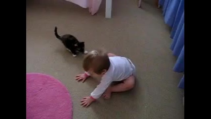 Две бебета се бият