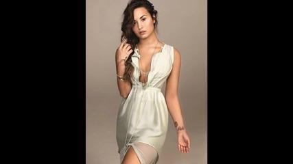 Фотосесията на Деми за списание Glamour