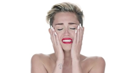 Miley Cyrus - Wrecking Ball ( Официално Видео )
