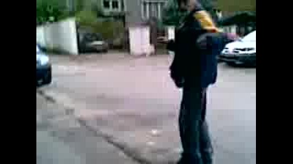 Тунчев атакува