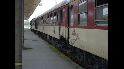 44 060 потегля от централна гара Пловдив