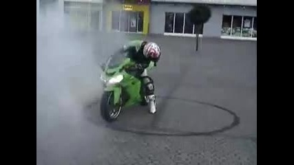 Много Здрав Burnout с Ninja Zx 10 R