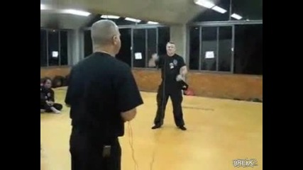 Изпитание на електро шоков пистолет 