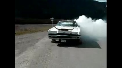 1970 429 Ford Burnout 