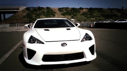Drag Race 2012 Lexus Lfa vs 2010 Nissan Gt-r
