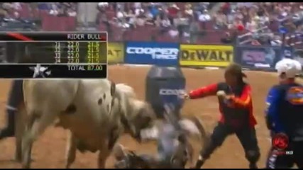 Dustin Elliott stomped by Top Diamond 