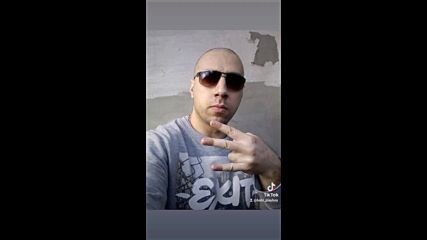 Vid_48640912_155239_422.mp4