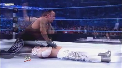 Wwe - Kane Разбира Кой е Нападнал Брат му ! ( Smackdown 2010 ) 