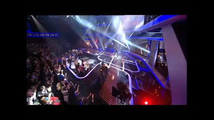 Britney Spears - Womanizer (Live X-Factor)