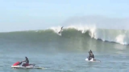 Епично сърфиране по големи вълни - Маверици