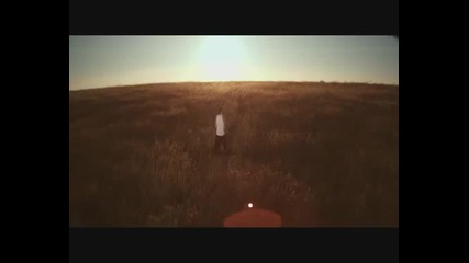 Eminem ft. Rihanna - Love The Way You Lie