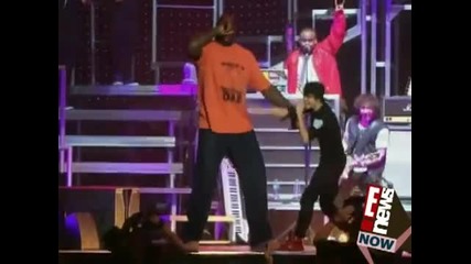 Justin Bieber Versus Shaq Dance Off