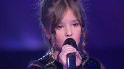 Sara Simić - Život u koferima