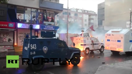 Turkey: Water cannon deployed as Istanbul protesters unleash Molotov cocktails