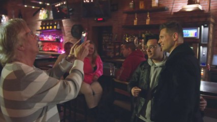 The Miz's family dinner in Cleveland turns into a meet-and-greet with his dad's friends: Miz & Mrs., Aug. 14, 2018