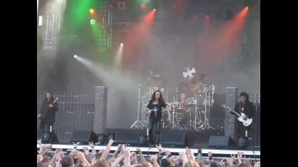 Black Sabbath - Heaven and Hell (lyrics)