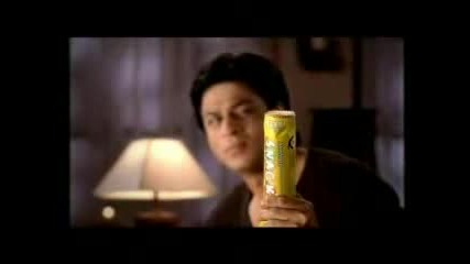 Shahrukh Khan & Dia Mirza - Snacky