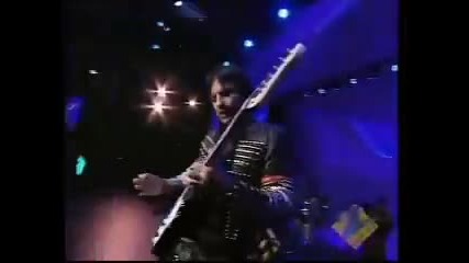 Saif Ali Khan s Live Performance