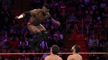 Goldust & Cedric Alexander vs. Drew Gulak & Ariya Daivari: Raw, Jan. 1, 2018