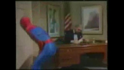 Проблема на костюма на Spider Man