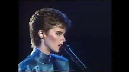 Sheena Easton - For Your Eyes Only ( Live '80s hits) music from ' James Bond -007'