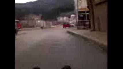 Много Бързо Каране С Скеитборд