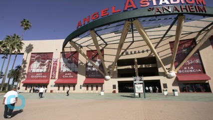 Josh Hamilton's Road Back Is Blocked by Arte Moreno