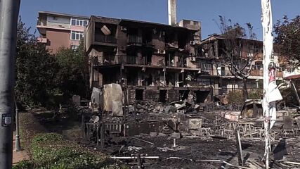 Пожар обхвана ресторант на плаж Каваците