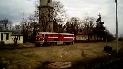 Локомотив 75 004 маневрира на гара Банско