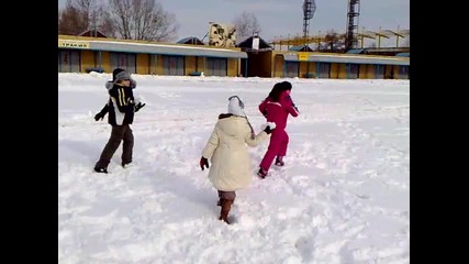 Snowboll fight (смях) 