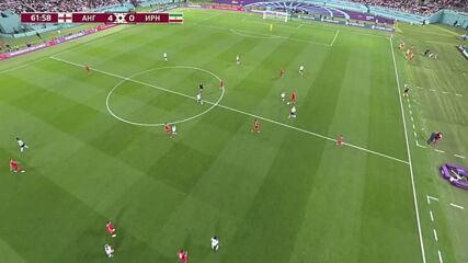 Букайо Сака вкара втория си гол в мача, за да направи резултата 4:0 в полза на Англия