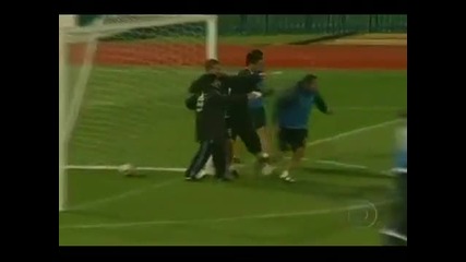 Специални методи на Дон Диего Марадона по време на тренировка 
