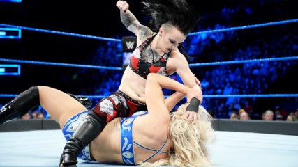 Charlotte Flair vs. Ruby Riott: SmackDown LIVE, Dec. 12, 2017