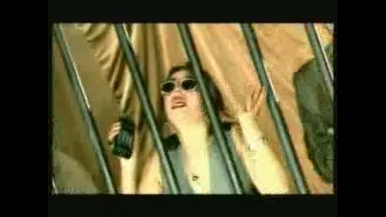 Petra - Hishtna hiena (360p) 
