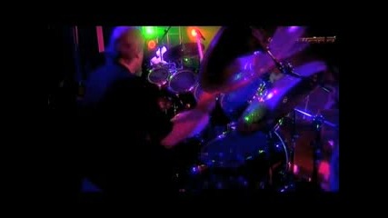 Marillion - Alone Again In The Lap Of Luxury