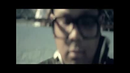 Wiz Khalifa - Black And Yellow [official Music Video]
