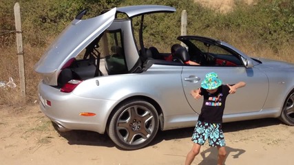 Gangnam Style whith Lexus Sc 430 convertible