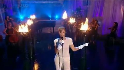 Rihanna - Russian Roulette (live)