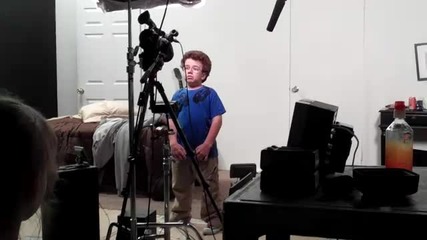 Keenan Cahill bez 50 Cent - Down On Me 2010