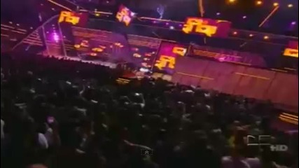 Maite apresentando Dulce Maria Ya No premios juventud 2011
