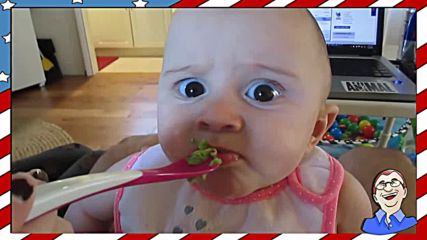 Реакция на бебе, което опитва за пръв път авокадо - Смях