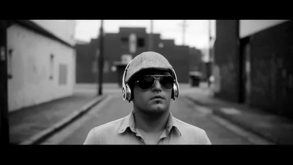 Anise K feat. Snoop Dogg Bella Blue - Walking On Air (official Video)