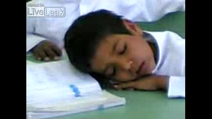 Най - Дълбокото Заспиване В Училище