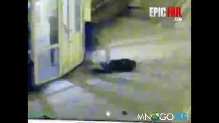Пиян се мисли за Каратист!!!