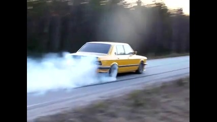 Bmw E28 Burnout 