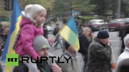 Ukraine: Svoboda leader Tyahnybok joins nationalist marchers in Kiev